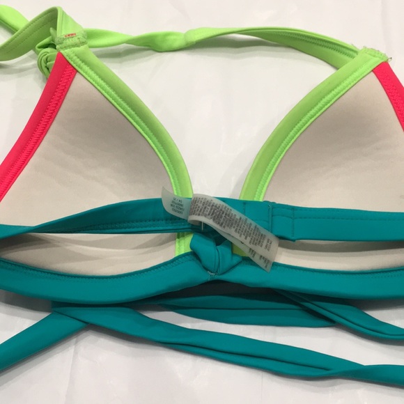 VS Pink bikini top - Picture 2 of 5